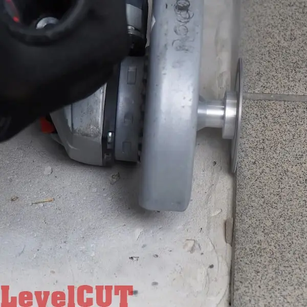 Круг для подрезки клея Distar LevelCut
